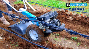 Bertolini BT 405S EUR5 Arkadan Frezeli Şanzımanlı Benzinli Çapa Makinası